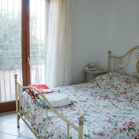 Дом отдыха Family Vacation 5 Minutes On Foot From The Sea *